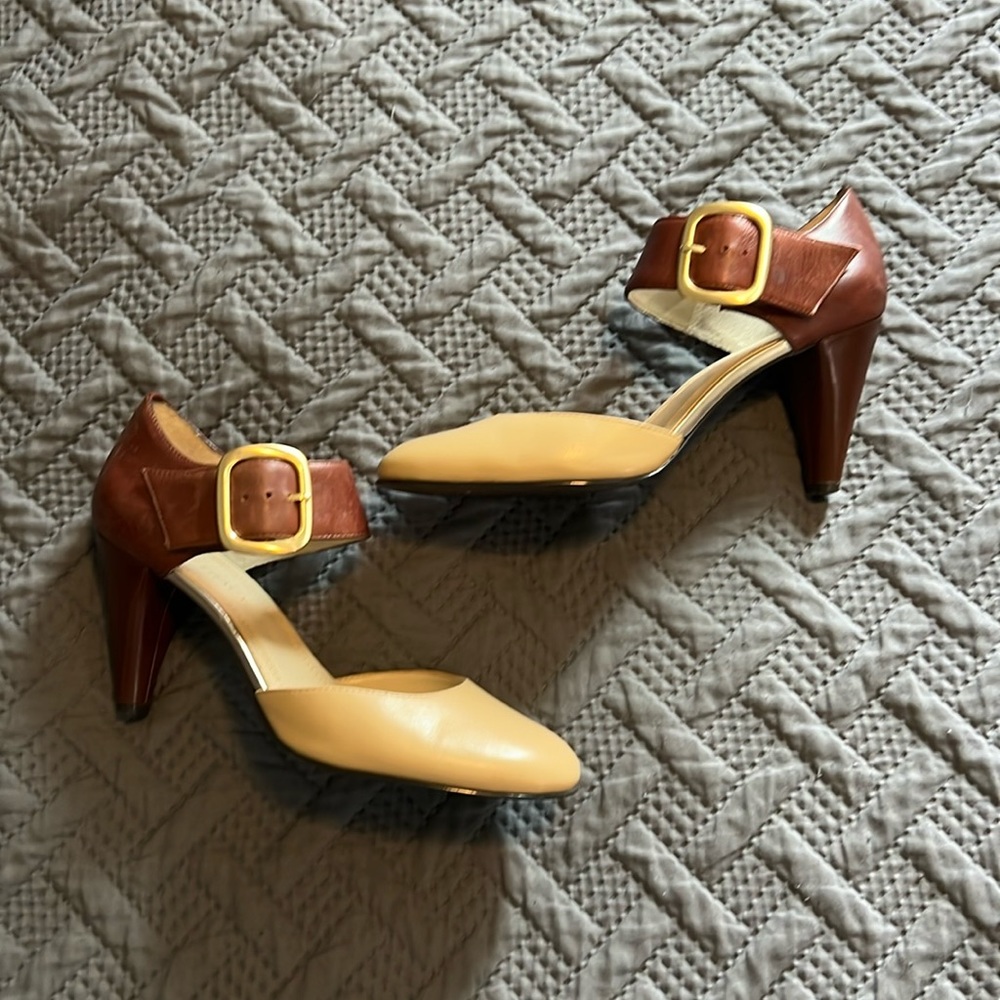 Ellen Tracy : Ankle Strap Heels - 7.5